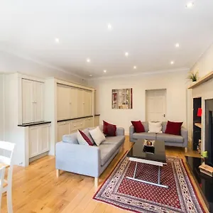  Apartment Self Catering , Centre With Parking