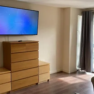  Apartment Br